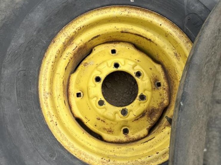 john-deere-16-image-8
