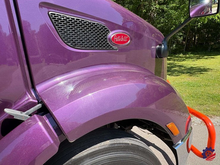 2020-peterbilt-579-image-62