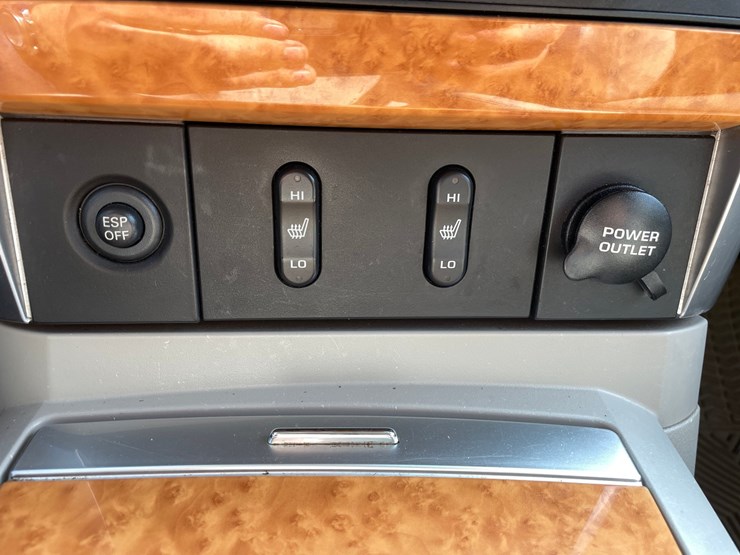 2009-chrysler-aspen-image-29