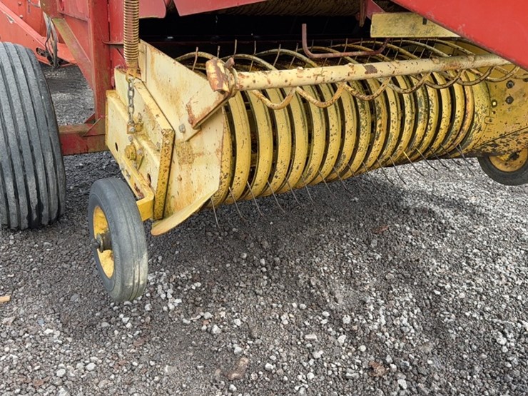 new-holland-630-image-3