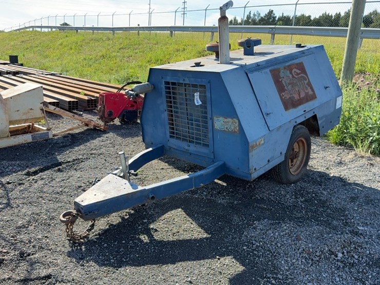 john-deere-330-image-1