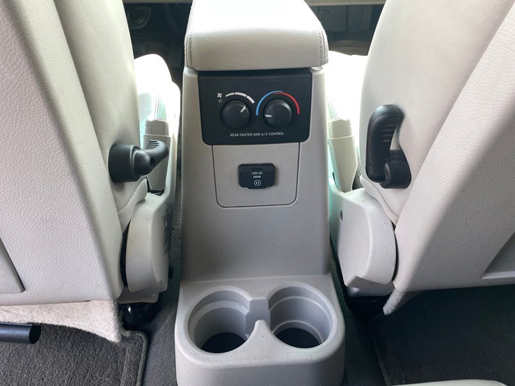 2009-chrysler-aspen-image-41