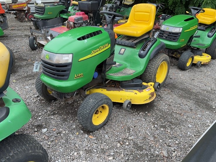john-deere-l120-image-1