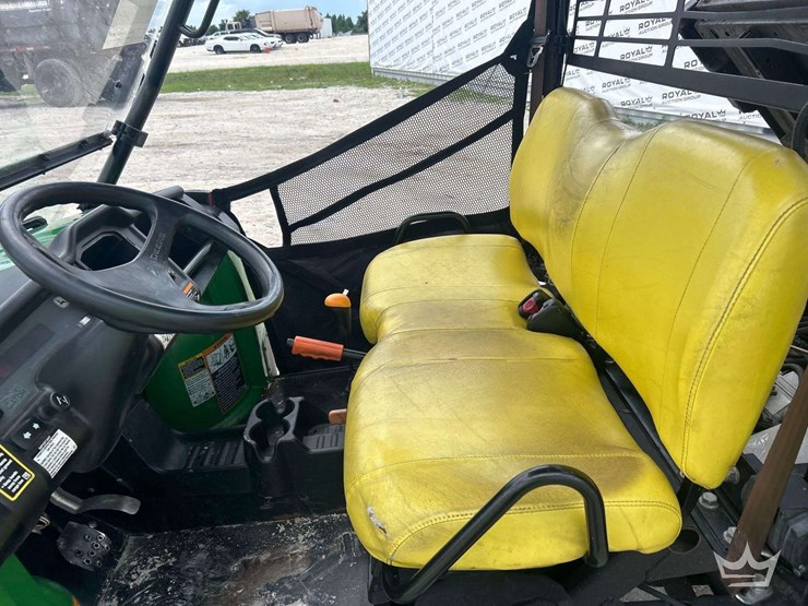john-deere-gator-image-12