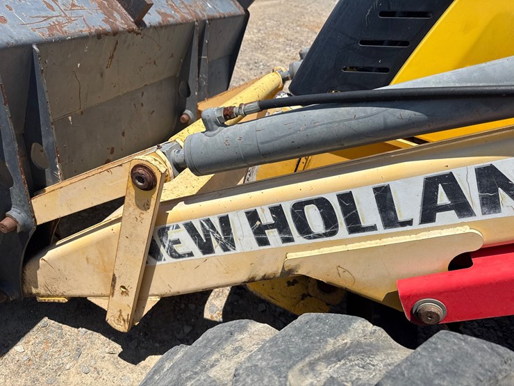 2009-new-holland-b95b-image-20