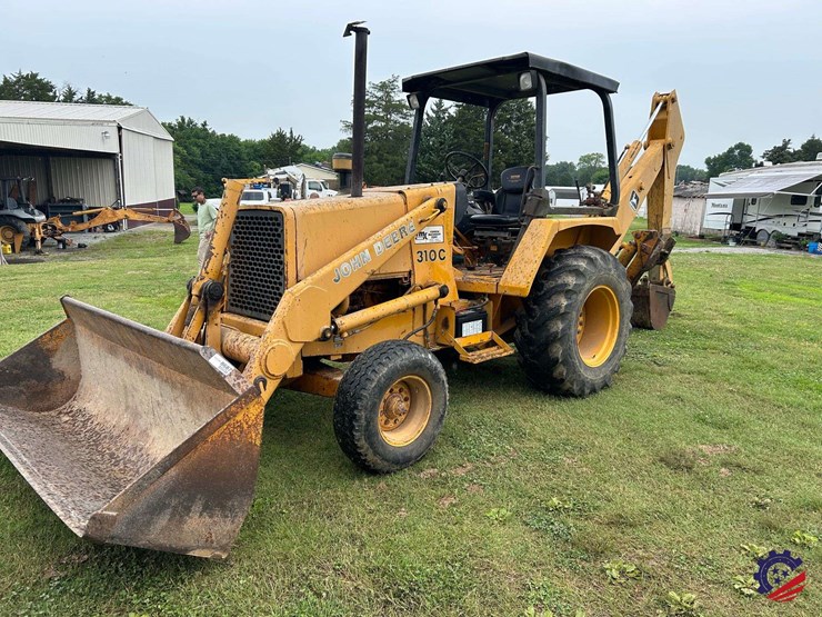 1989-john-deere-310-image-1