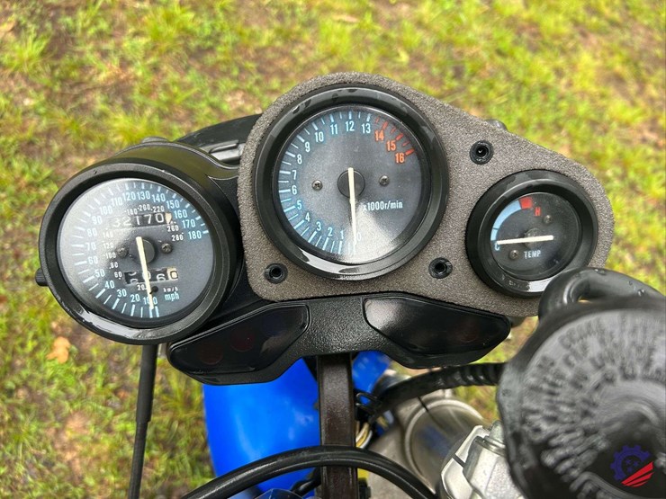 1995-suzuki-gsx-r750w-motorcycle-image-19