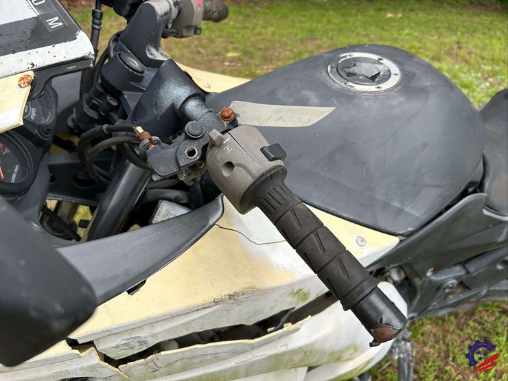 2008-kawasaki-ninja-250r-motorcycle-image-12