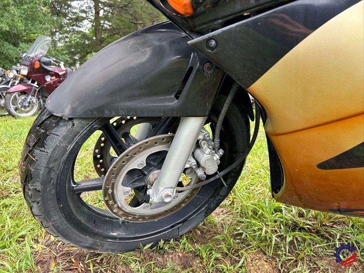 1994-honda-cbr600f-motorcycle-image-5