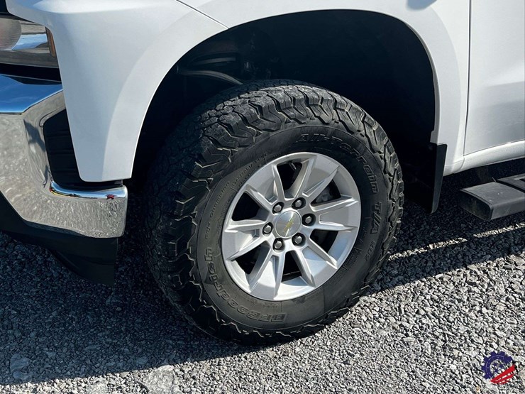 2019-chevrolet-silverado-truck-image-7