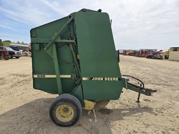 john-deere-535-image-11