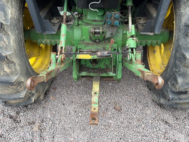 john-deere-2355-image-10