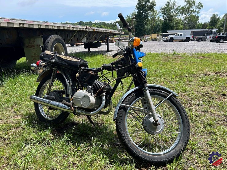 yamaha-100-motorcycle-image-4