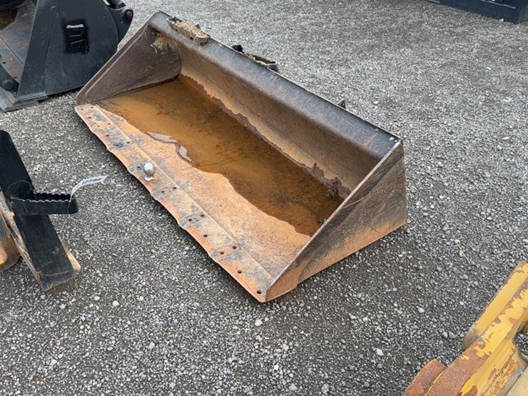 #2014-•-cat-72"-skid-steer-smooth-bucket-image-2