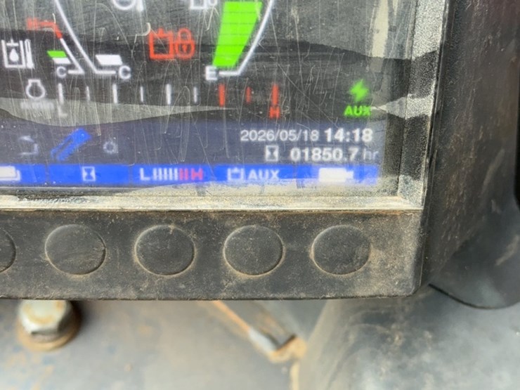 takeuchi-tl10v2-image-14