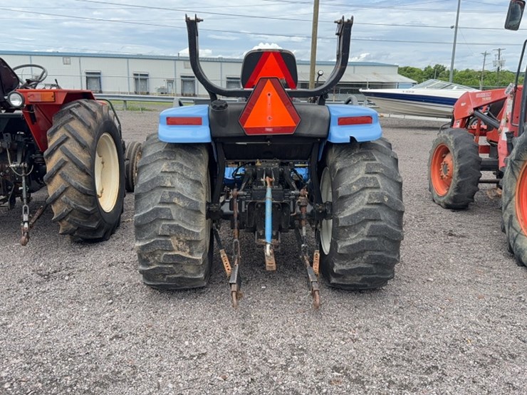 new-holland-tc35a-image-9