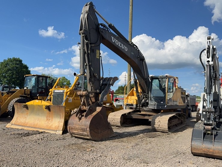 volvo-ec250el-image-1