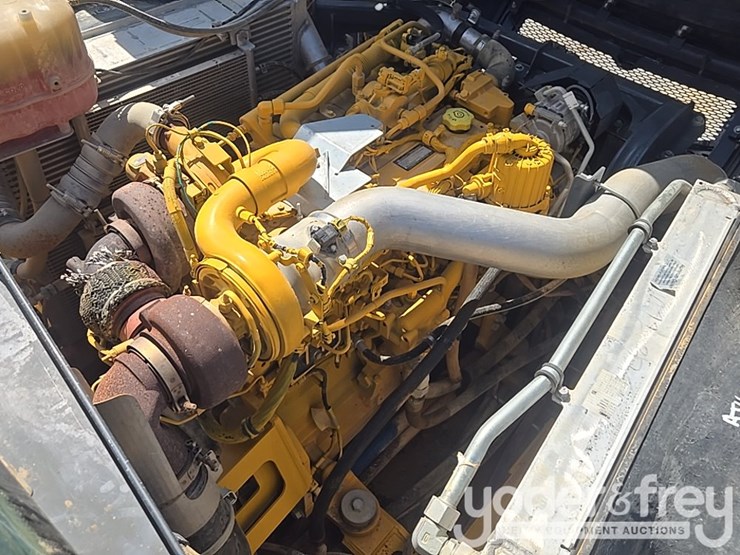 2023-deere-260e-image-35
