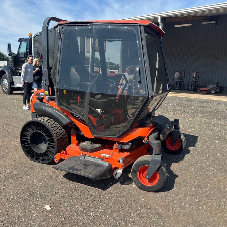 2025 KUBOTA ZD1211