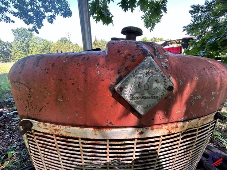 (inop)-allis-chalmers-farm-tractor-image-49
