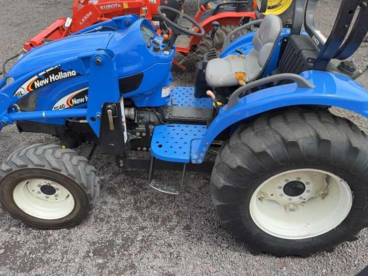 new-holland-tc40a-image-11