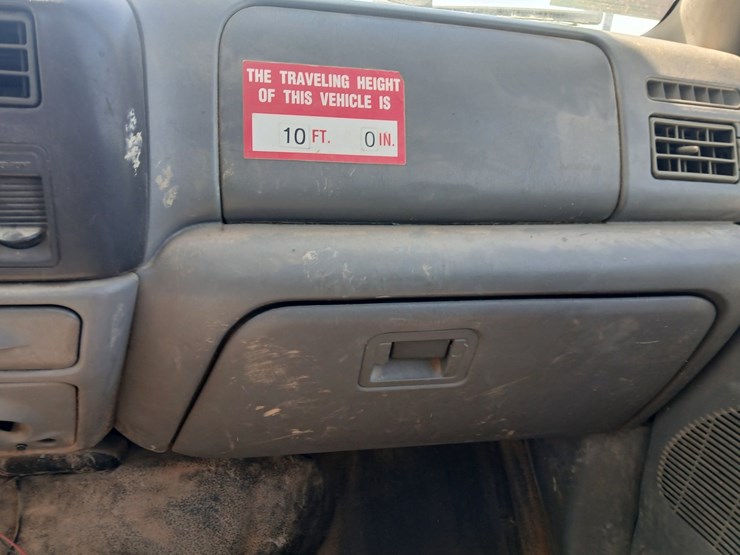 2003-ford-f550-image-38