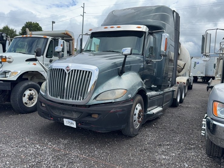 2012-international-prostar-image-1