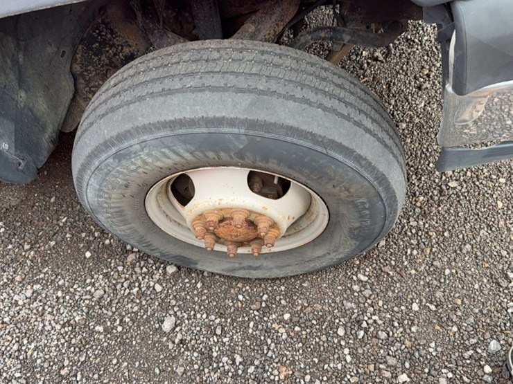 2005-chevrolet-3500-image-4