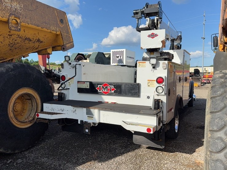 2019-ford-f550-image-12