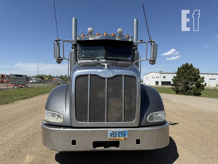 2009-peterbilt-386-image-6