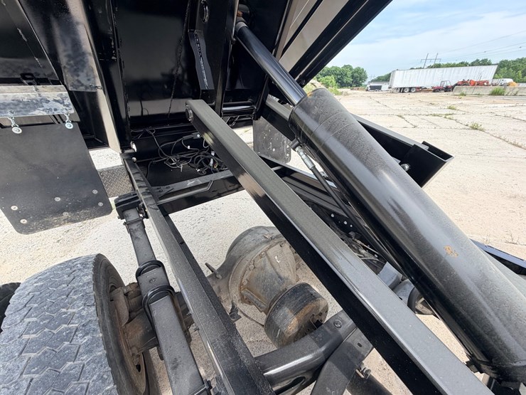 2005-international-durastar-4300-image-137