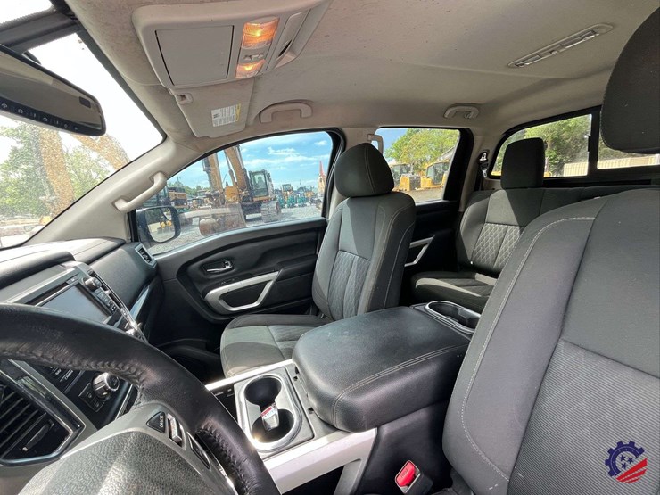 2017-nissan-titan-image-69