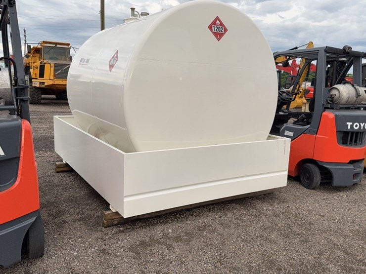 #2092-•-2025-am-tank-2300-gallon-fuel-tank-image-5