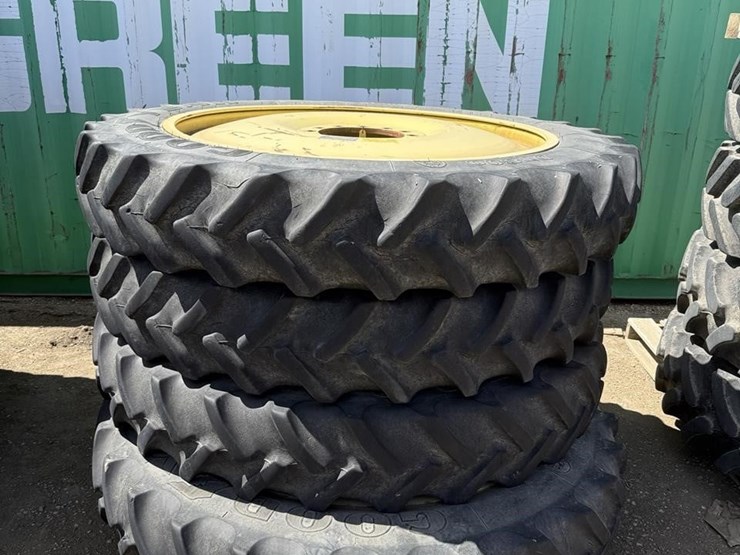 2-goodyear-320/90r50-floaters-image-1