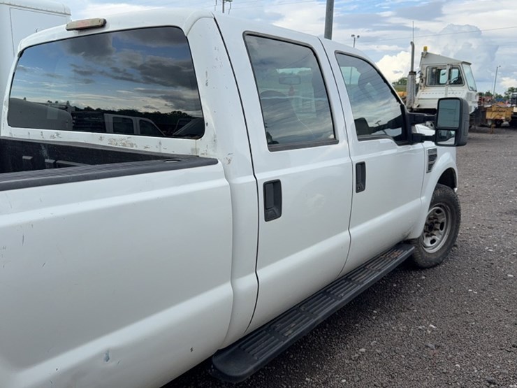 2010-ford-f250-image-6
