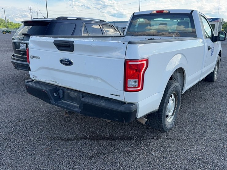 2016-ford-f150-image-8