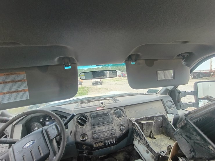 2011-ford-f550-image-52