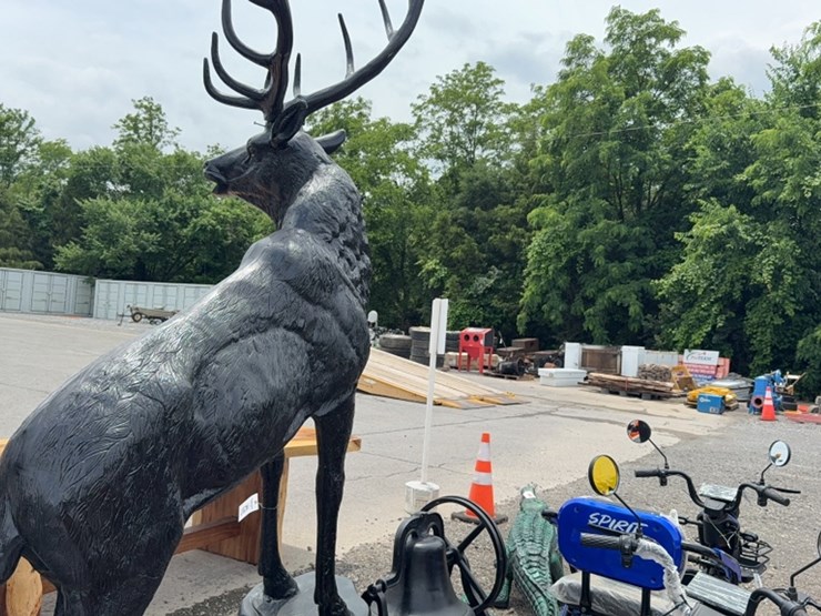 #6005-•-metal-elk-statue-image-1