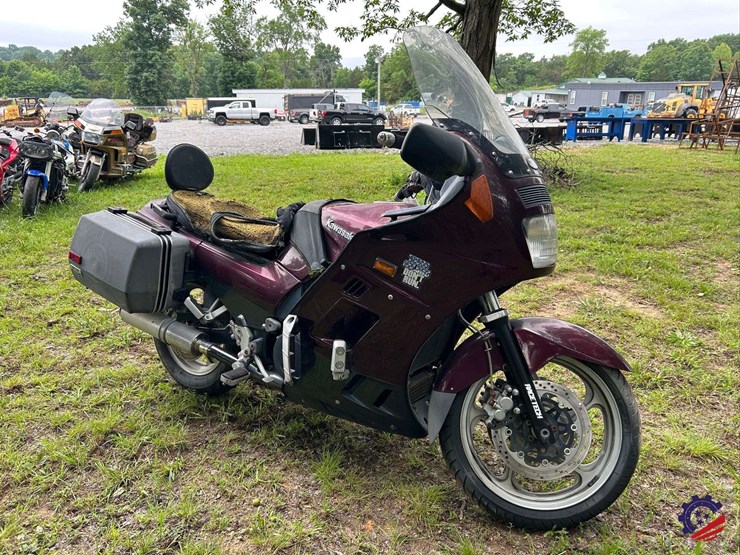 1995-kawasaki-concours-motorcycle-image-4