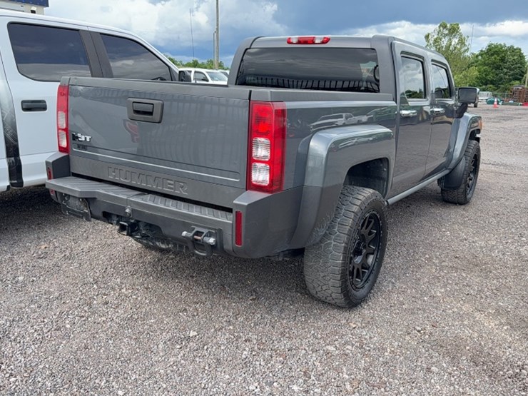 #3013-•-2009-hummer-h3t-pickup-truck-image-8