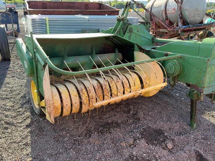 john-deere-24t-image-2