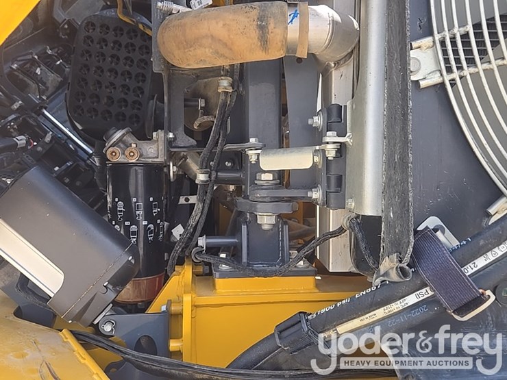 2023-deere-260e-image-32