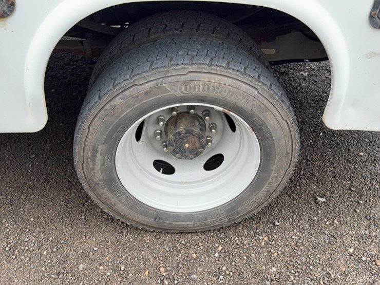 2015-ford-f550-image-13
