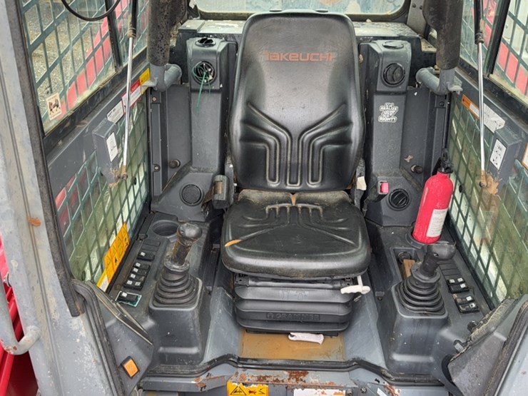 takeuchi-tl10v2-image-14