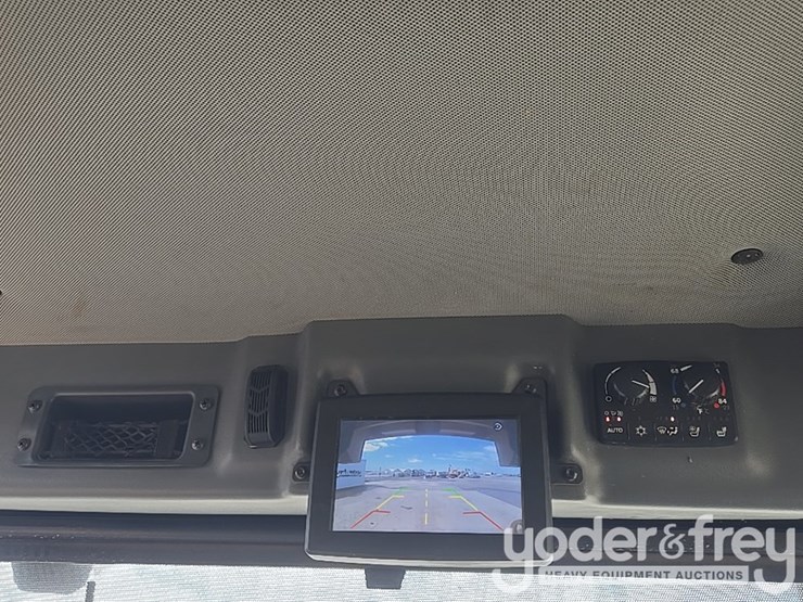 2023-deere-260e-image-50