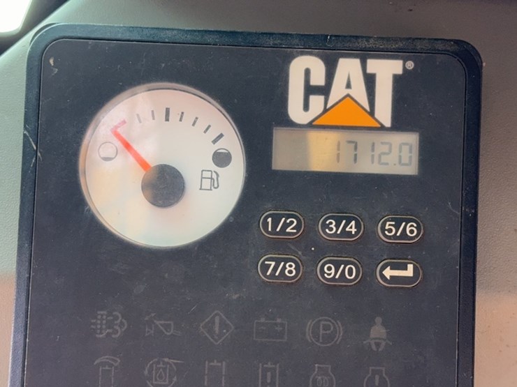caterpillar-242d-image-15
