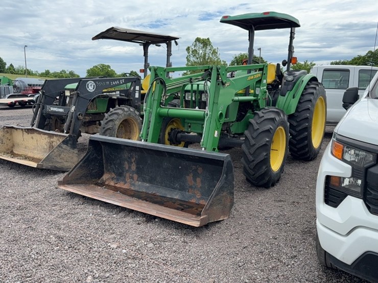 john-deere-5520-image-1