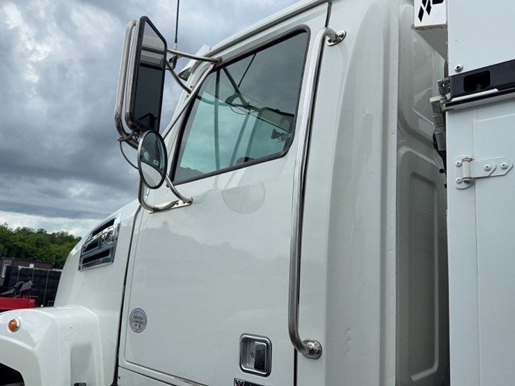 2019-imt-10000-image-14
