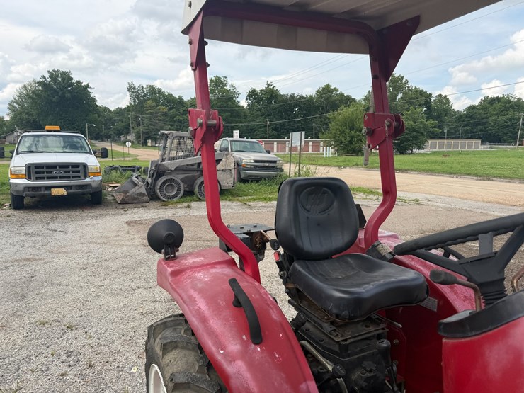 2006-farm-pro-2420-image-34