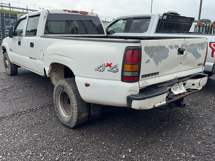 2006-gmc-sierra-3500-image-10